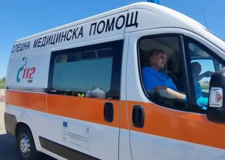 В Благоевградско двама души пострадаха при катастрофа между автомобил и камион 1