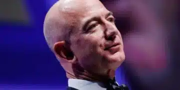 Джеф Безос изглежда 60/40: каква е тайната на младостта на основателя на Amazon 2