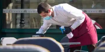 Трябва ли да се върне по-ниският ДДС за заведенията у нас? 15