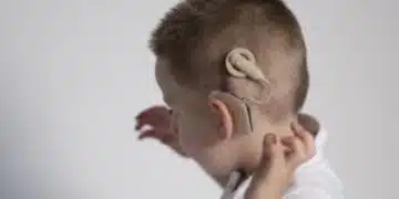 По какъв начин страната помага на децата с увреден слух? 3