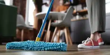 7 грешки при почистване на пода у дома, които водят до увреждане на повърхностите 8