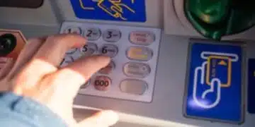 У нас предлагат да дават на пенсионери „хибриди“ по 6 бона на месец 1