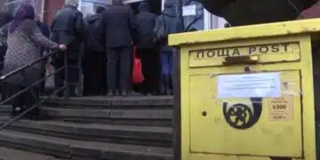 Искане за пенсионерите, които взимат до 1000 лева месечно пенсия: въвеждане на лимит на цените на водата и електроенергията у нас 1