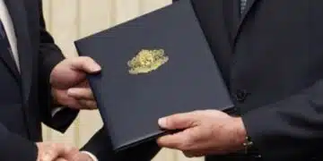 Новата седмица стартира с връчването на първия мандат от президента, депутатите са обратно на работа 9