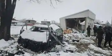 В пазарджишко село млад шофьор предизвика инцидент – движейки се със скорост 150 км в час, влетя в баничарница 1