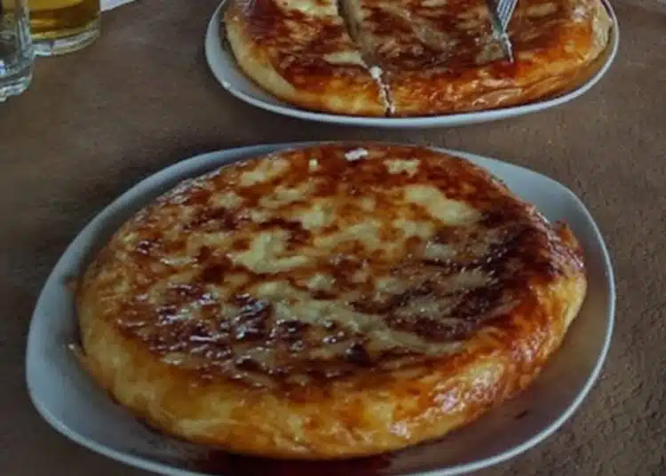 Родопчани разкриват магията на това как се прави много вкусен пататник, от който не остава и хапка 1