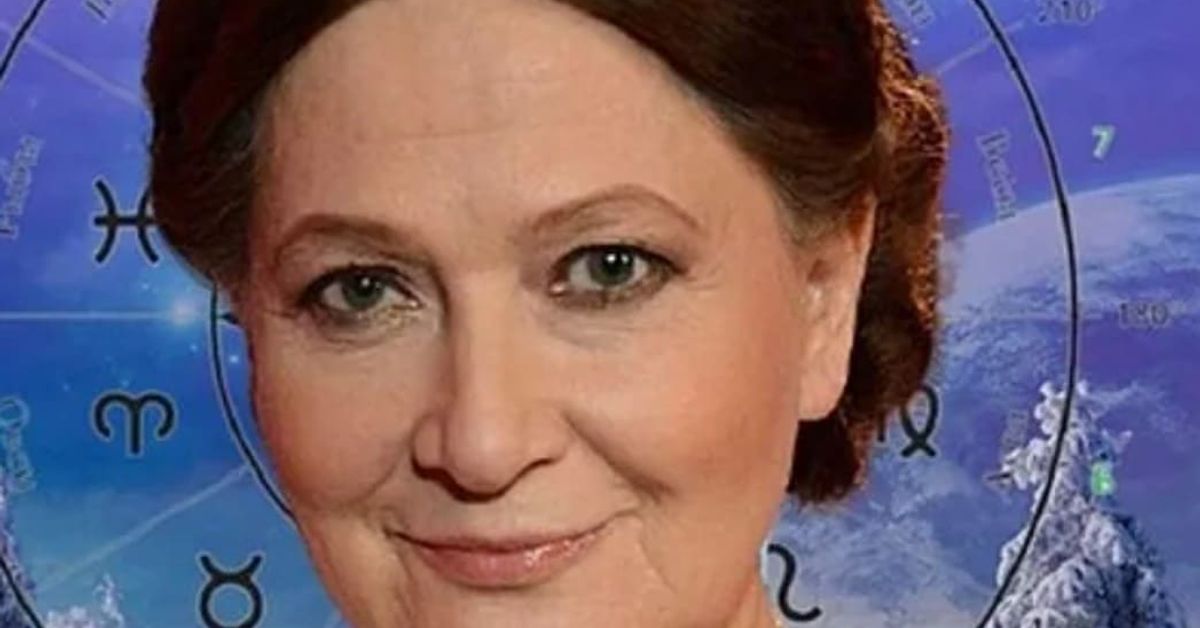 Водолей, Рак и Телец: Хороскопът на Тамара Глоба за петък, 10 януари Портрет на усмихната жена пред зодиакални знаци и снежни дървета.