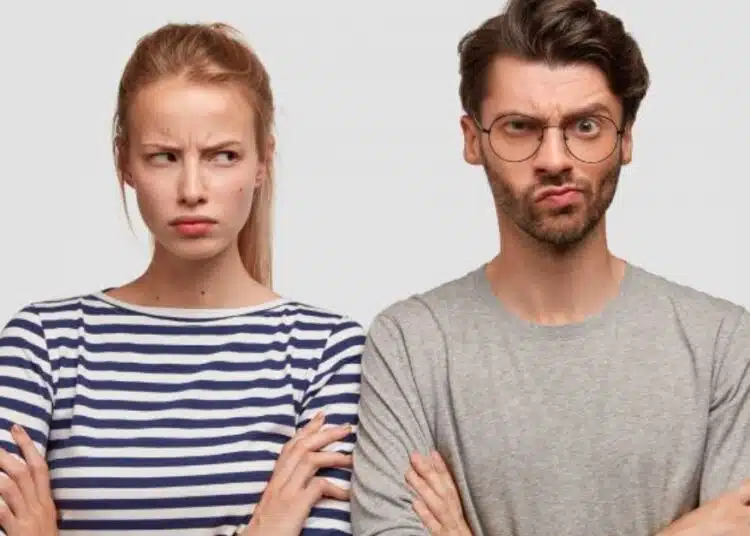 7 фрази, които завистливите хора казват: Как да им отговорите правилно 1