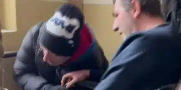 В дома си, Георги е затворник вече 8 години, съседите му наричат „каприз“ нуждата му да излезе навън 5