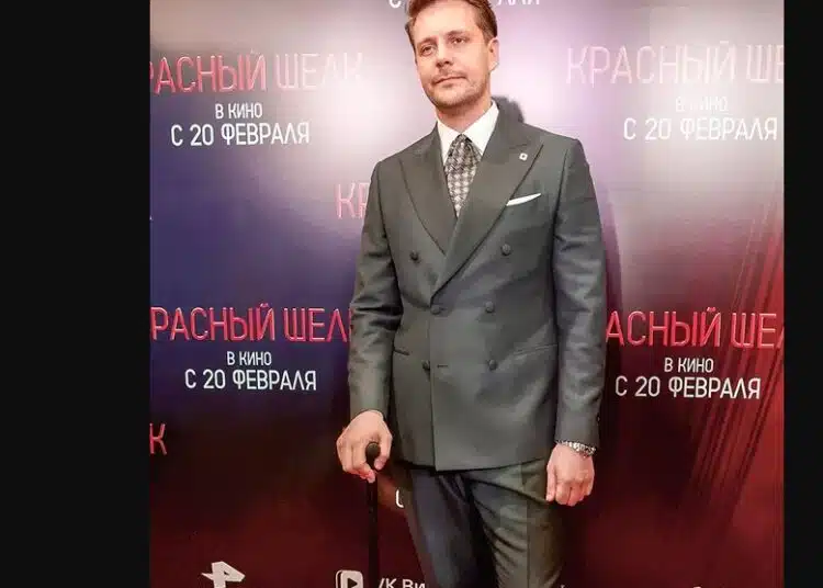 Актьорът Милош Бикович е бил ранен по време на снимки – появи се с бастун 1