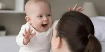 За всеки родител! Как да научите бебето си да се преобръща? 7
