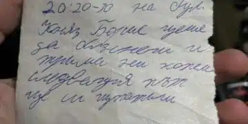 Деца издириха шофьор по колата му, оставиха му заплашителна бележка, а после имаше и извинение СНИМКИ 12