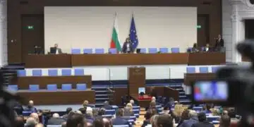 За да не останем у нас без бензин от 1 март нататък, депутатите днес приеха закон 4