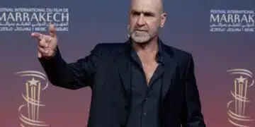 Легенда на Ман Юнайтед стана дядо, честито! 1