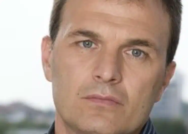 Роден финансов анализатор: Ако не влезем в еврозоната, политиците ще бутнат валутния борд 1