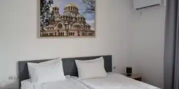 Родна професионална гимназия си откри хотел, знае се още, че ще си има винарна, оранжерия и мандра 2