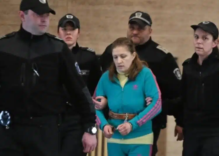 От последните минути! Нови подробности за жената от Вакарел, която направи немислимото с децата си 1