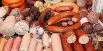 Закопчаха бивш кмет заради 1,5 тона колбаси 3