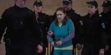 Майката, обвинена за погубването на двете си дечица, е била на лекар с мъжа си заради тревожност 1