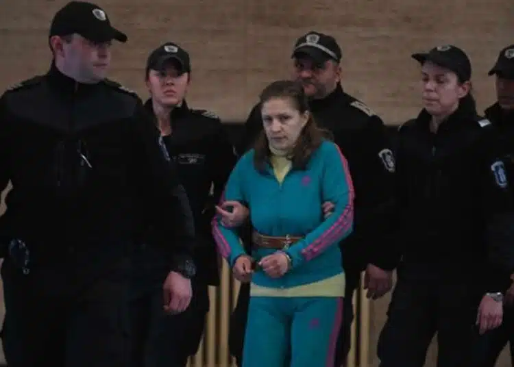 Майката, обвинена за погубването на двете си дечица, е била на лекар с мъжа си заради тревожност 1