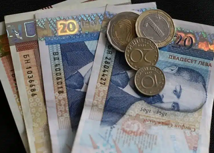 Защо у нас в някои сфери има драстична разлика в заплатите между мъжете и жените? 1