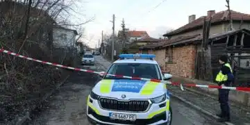 Разследват дали има и други съпричастни към деянието във Вакарел 8