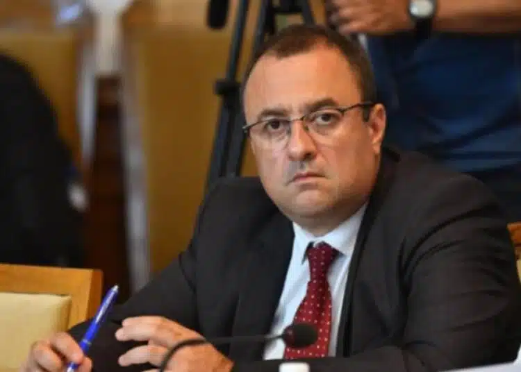 Министър на регионалното развитие: Страната ни закъснява с 15 месеца по всички срокове за саниране на жилищни сгради 1