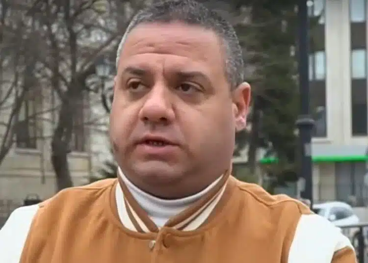 В защита на учител от гимназия "Христо Ботев" родители излязоха на протест 1