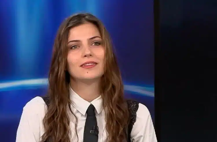 Победителката от последния Лайф на Капките – Алекс Лашкова с признание за пеенето си пред хората 1