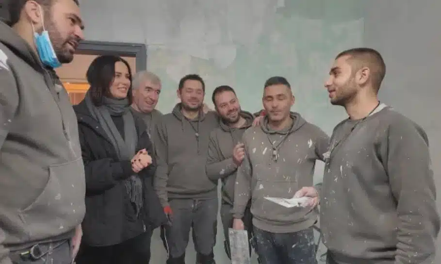 Щастие сред екипа на „Бригада нов дом“! Един от майсторите се сгоди! Честито! 1