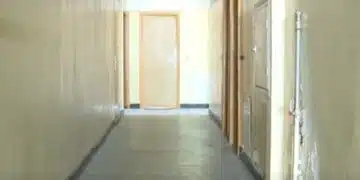Вече четири дълги месеца 12 етажен блок в „Студентски град“ е без асансьор 1