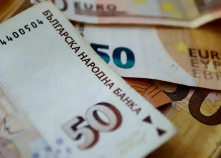 След като въведем еврото лихвите по депозити и кредити НЯМА да се променят 1 След като въведем еврото лихвите по депозити и кредити НЯМА да се променят 1