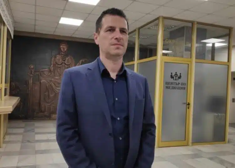 Хванаха рецидивист за деянието на жп гарата в Горна Оряховица: ето какво се знае 1 Хванаха рецидивист за деянието на жп гарата в Горна Оряховица: ето какво се знае 1