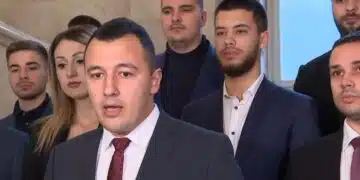 Всички гледат към младежите от БСП, които поискаха удвоени наказания за насилие над животни! 3