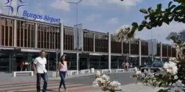 Статистически данни отчетоха спад на пътниците на летищата в град Бургас и град Варна 3