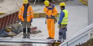 У нас – за условията на труд се извършат масови проверки в сектор строителство, тревожна статистика за нарушенията 6