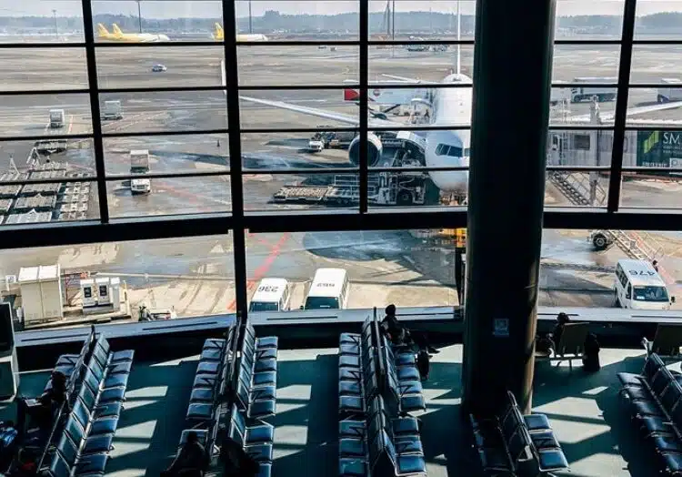 Известната авиокомпания Ryanair ще глобява пасажерите си, ако закъсняват за полет 1 Известната авиокомпания Ryanair ще глобява пасажерите си, ако закъсняват за полет 1