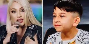 Обичната певица показа сина си 7