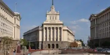 И това доживяхме! От депутатската заплата РЕЖАТ 735 лева, а от тази на президента Радев – 1500 лева месечно ГРАФИКА 5
