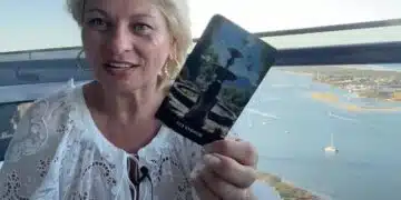 Анджела Пърл назовава знака, предопределен да си намери нова работа през май 5
