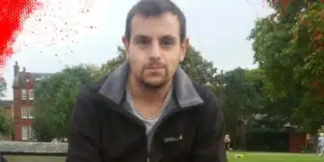 Теодор Йовев на 30 години има нужда от нашата помощ, за да види отново всичко любимо! Нека помогнем! 9