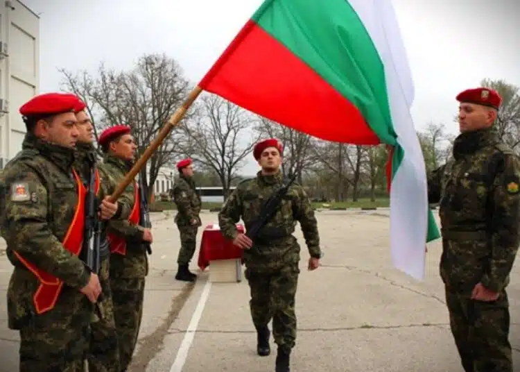 Родната ни армия остана и без командири: ето защо 1