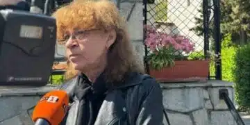 С първи коментар, бабата на починалото бебенце от Белащица – нямаше какво да направя, влошаваше се пред очите ми 13