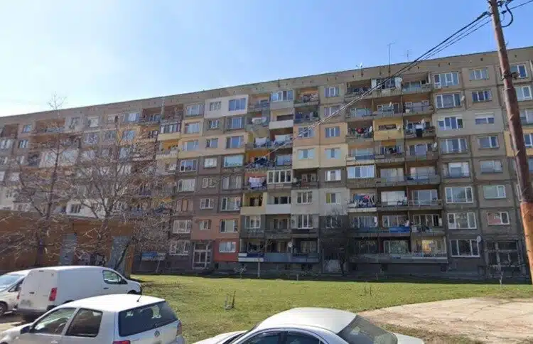 От последните часове! Огромна трагедия в Перник! Мъж загина след падане от висок етаж на жилищен блок 1