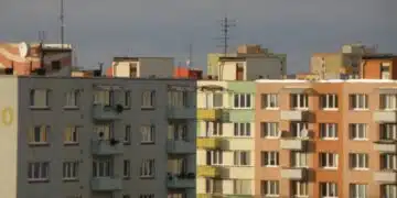 ТОП експерт каза че, всеки в страната може да стане брокер ако има тези неща 13