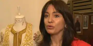 Българката, която изработила омофора на папа Франциск: бе моя мечта, смяха ми се, че няма да се сучи 6