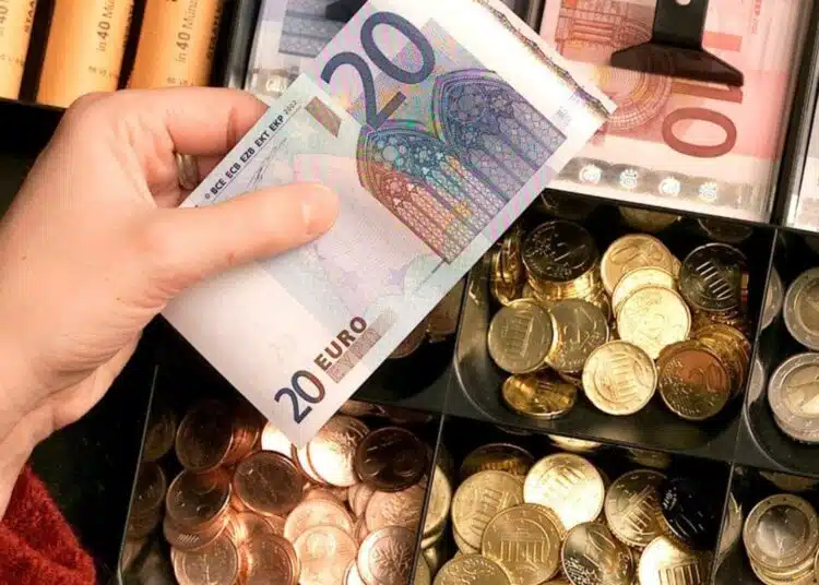 След като преминем в евро: назначена работна група ще следи дали се вдигат цените 1