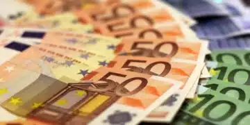 Шефът на БНБ даде важна оценка и сподели информация за придобиване на българска банка и еврозоната 2