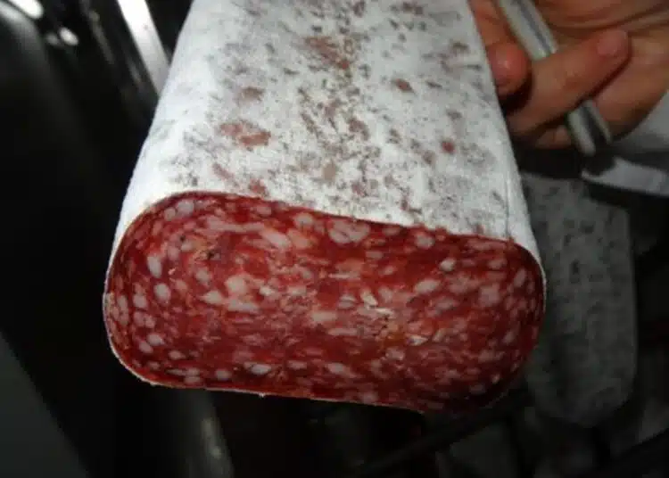 При внос на месни и млечни продукти от ЕС във Великобритания ще има глоба от 5000 паунда 1