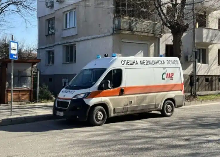 6-годишно дете падна от шестия етаж на жилищен блок в град Габрово 1